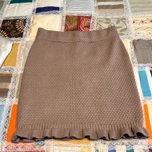 Elegant Express mini skirt in size S, crafted with a luxurious blend. See tags